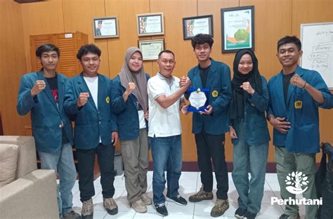 Perhutani KPH Banyuwangi Barat Kawal Mahasiswa Magang Unej