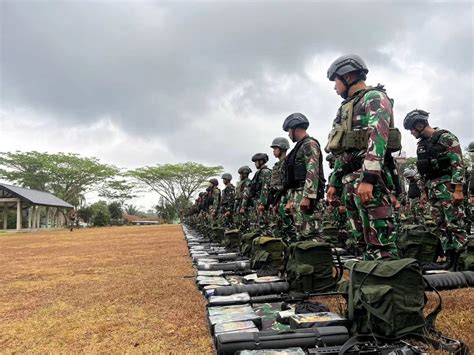 Hope in the Far East: Yonif 323/Raider Task Force Brings Free Health Services to Julukoma Village